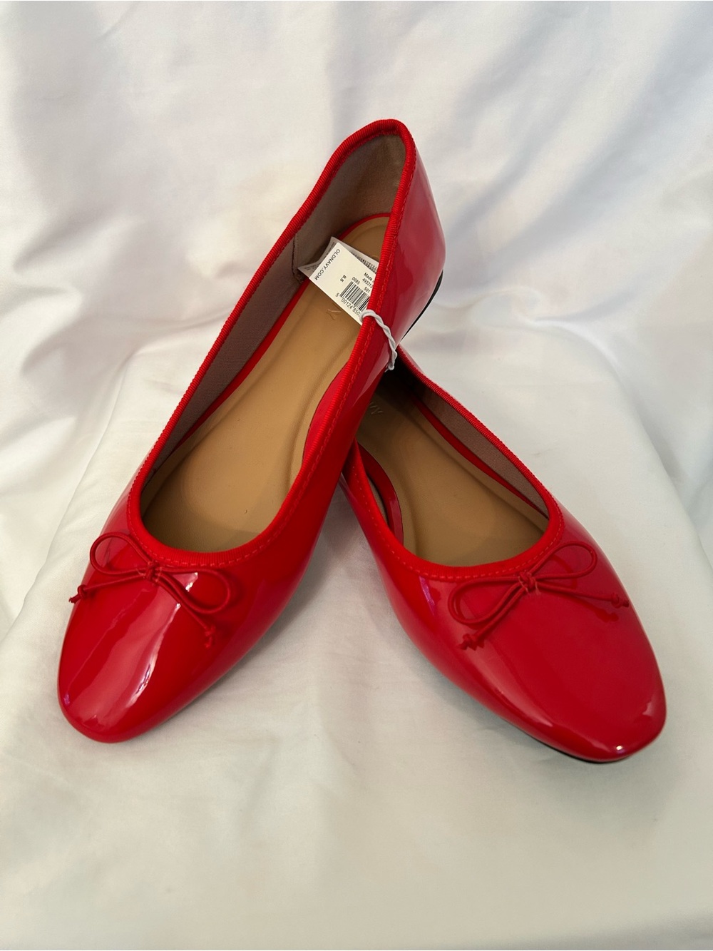 NWT Old Navy Red Patent Ballet Flats with Bow Accent